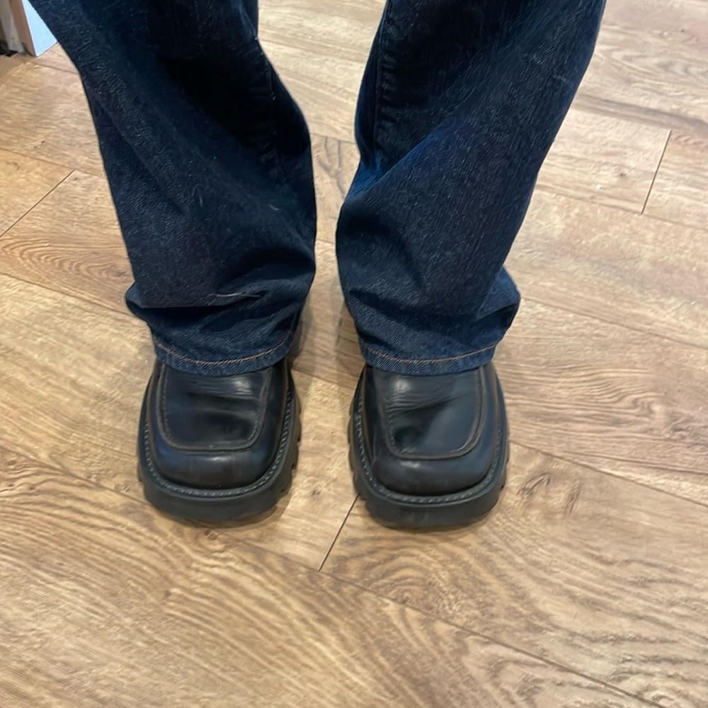 Kenneth Cole reaction black dress shoes, size 8